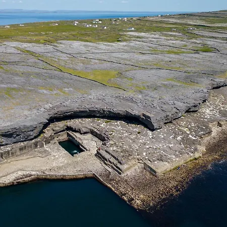 Aran Walkers Bed & Breakfast Inis Mor