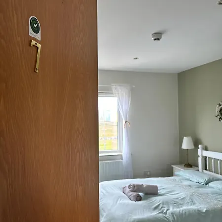 فندق مبيت وإفطار Aran Walkers *