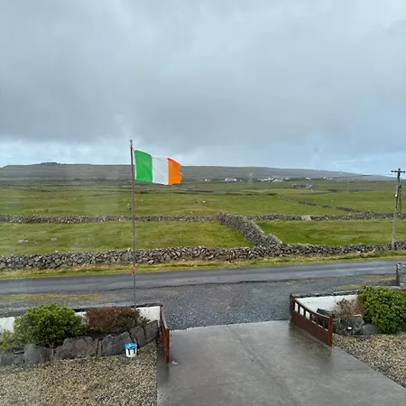 Aran Walkers Inis Mor