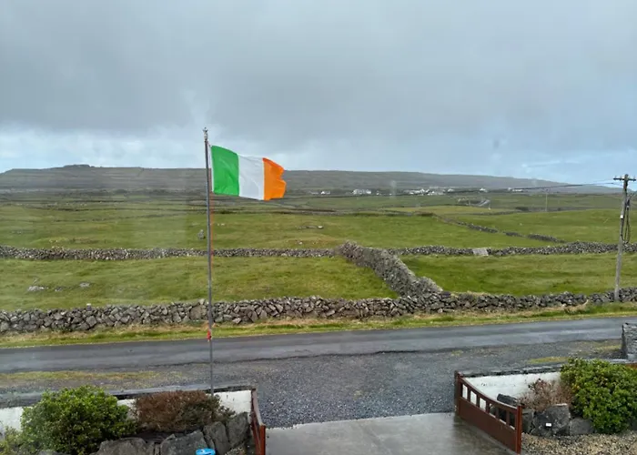 Aran Walkers Inis Mor